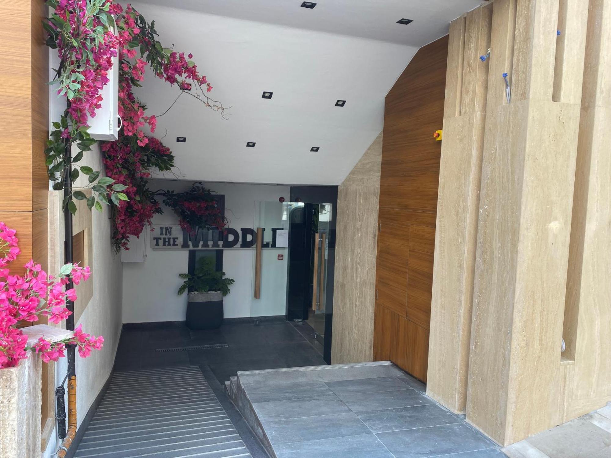In The Middle Hotel أنطاليا المظهر الخارجي الصورة