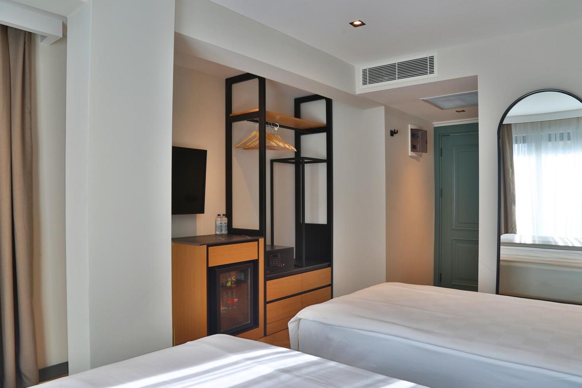In The Middle Hotel أنطاليا المظهر الخارجي الصورة