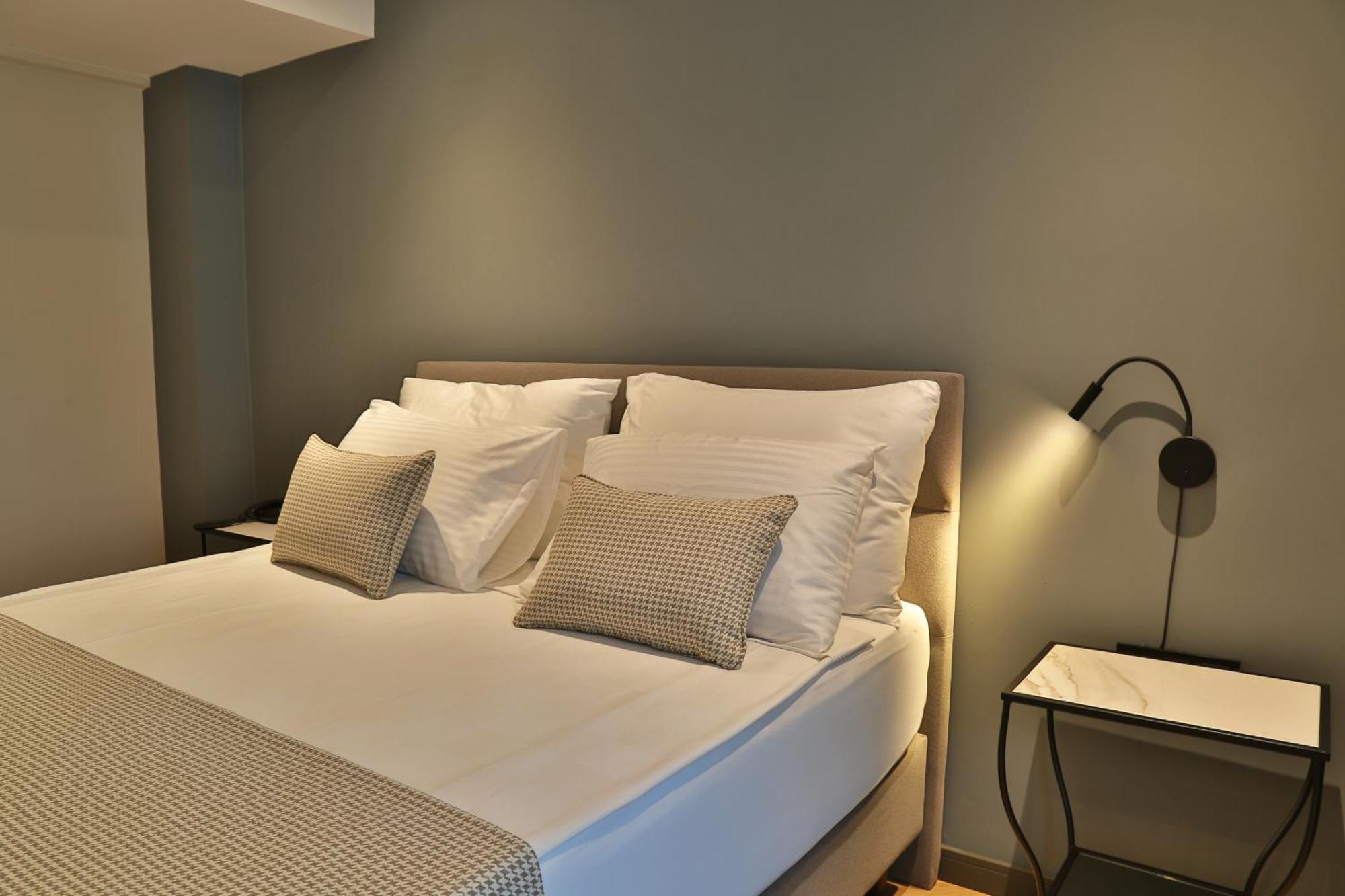 In The Middle Hotel أنطاليا المظهر الخارجي الصورة