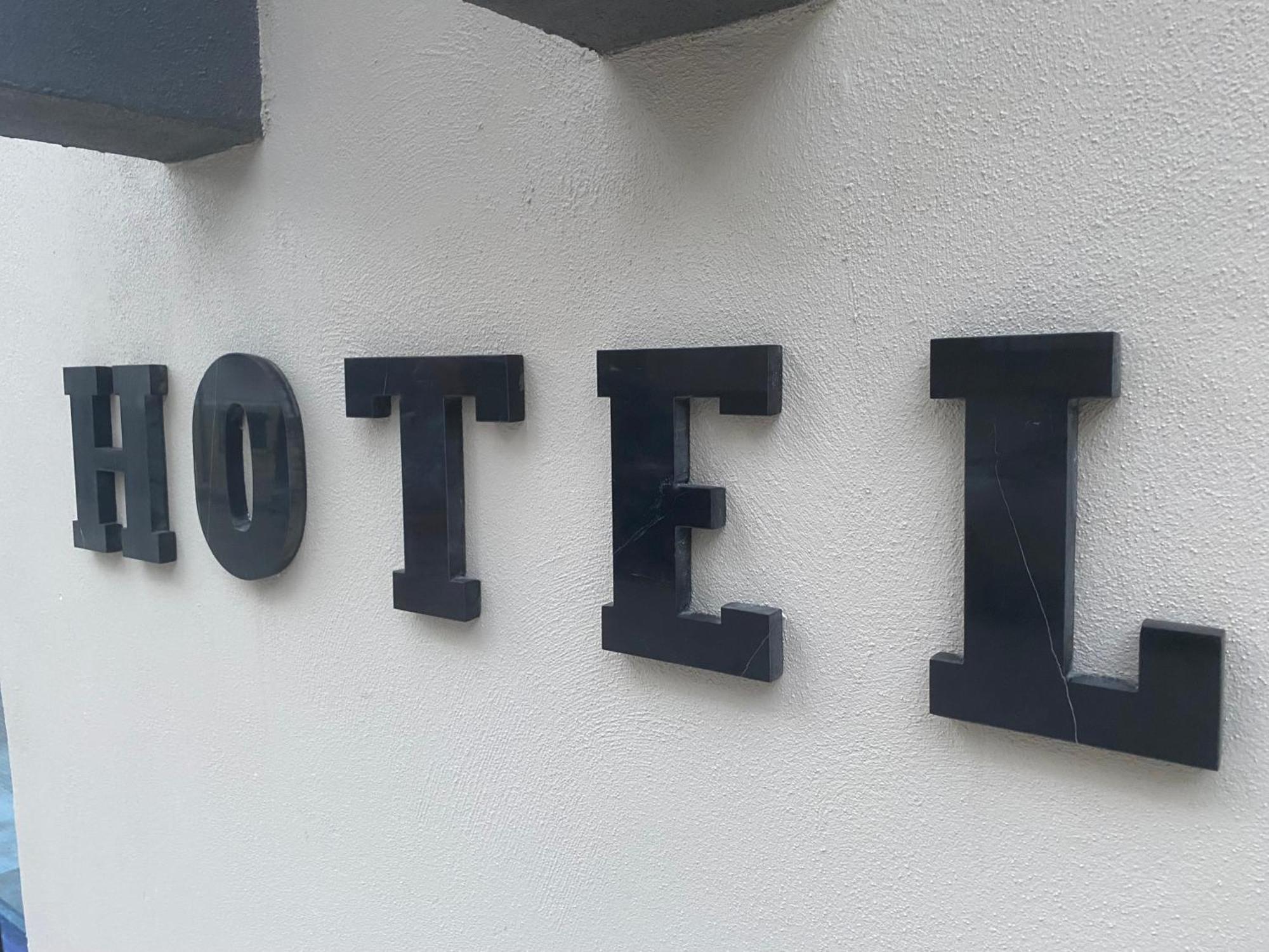 In The Middle Hotel أنطاليا المظهر الخارجي الصورة