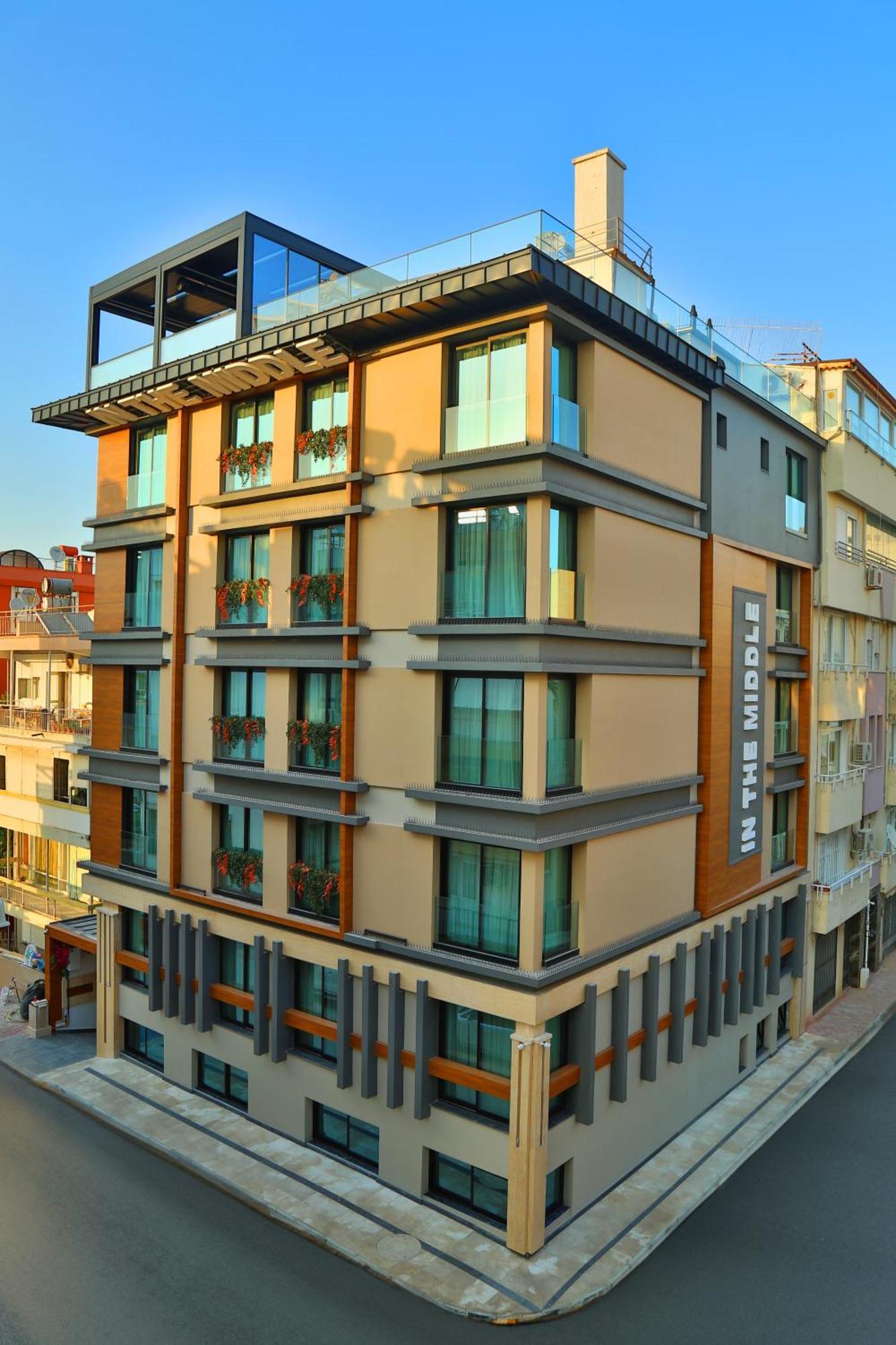 In The Middle Hotel أنطاليا المظهر الخارجي الصورة