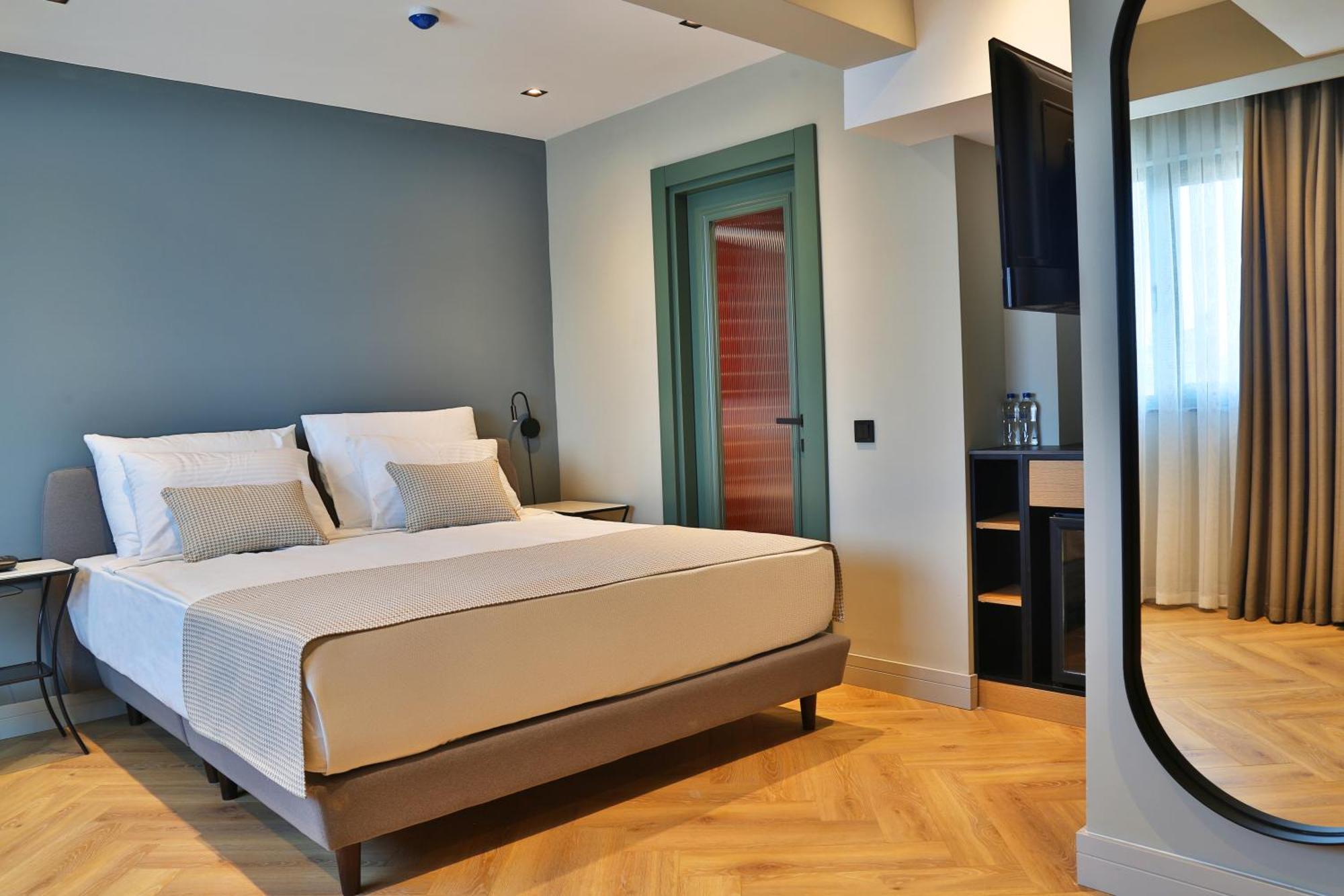 In The Middle Hotel أنطاليا المظهر الخارجي الصورة