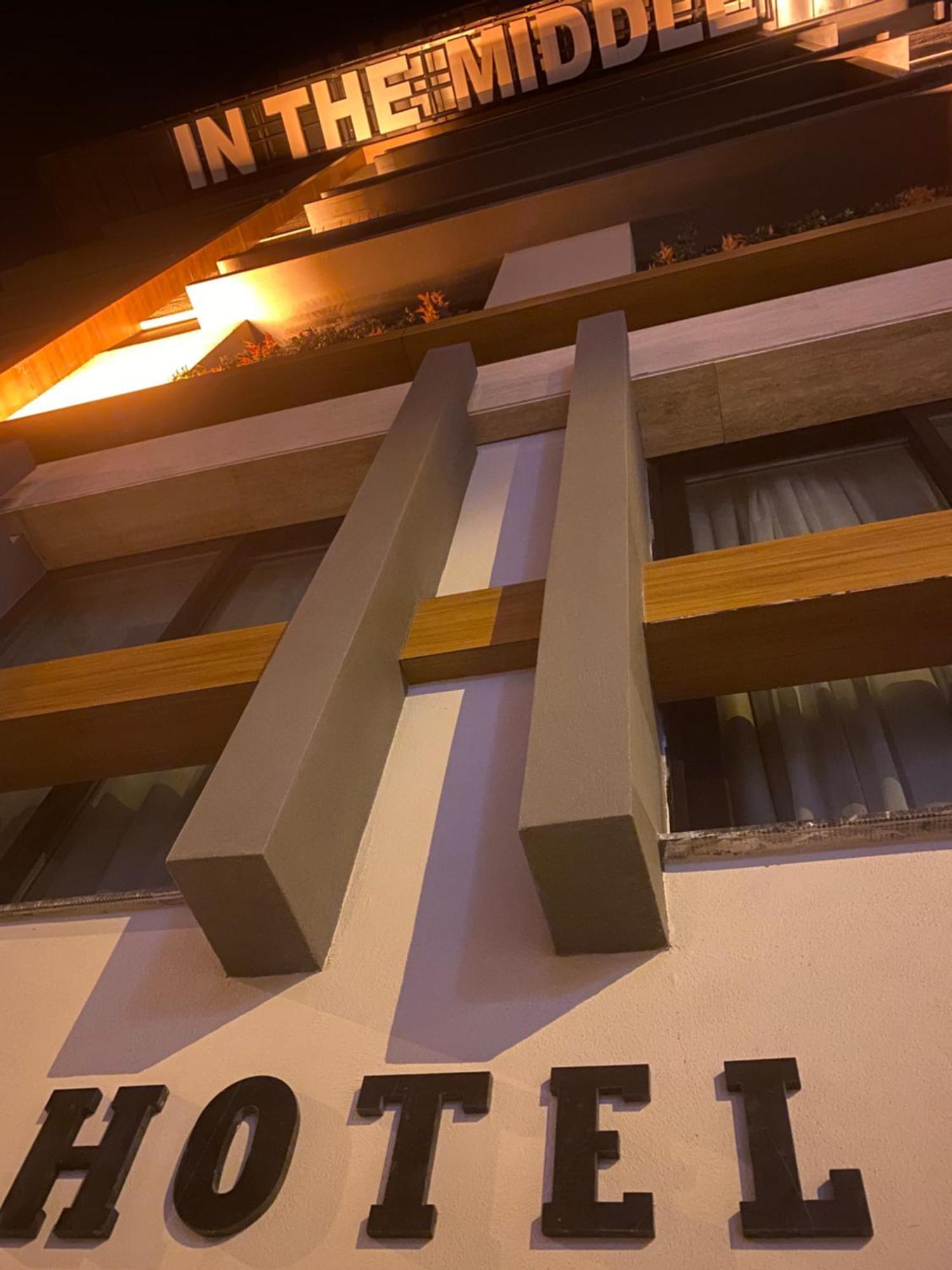 In The Middle Hotel أنطاليا المظهر الخارجي الصورة