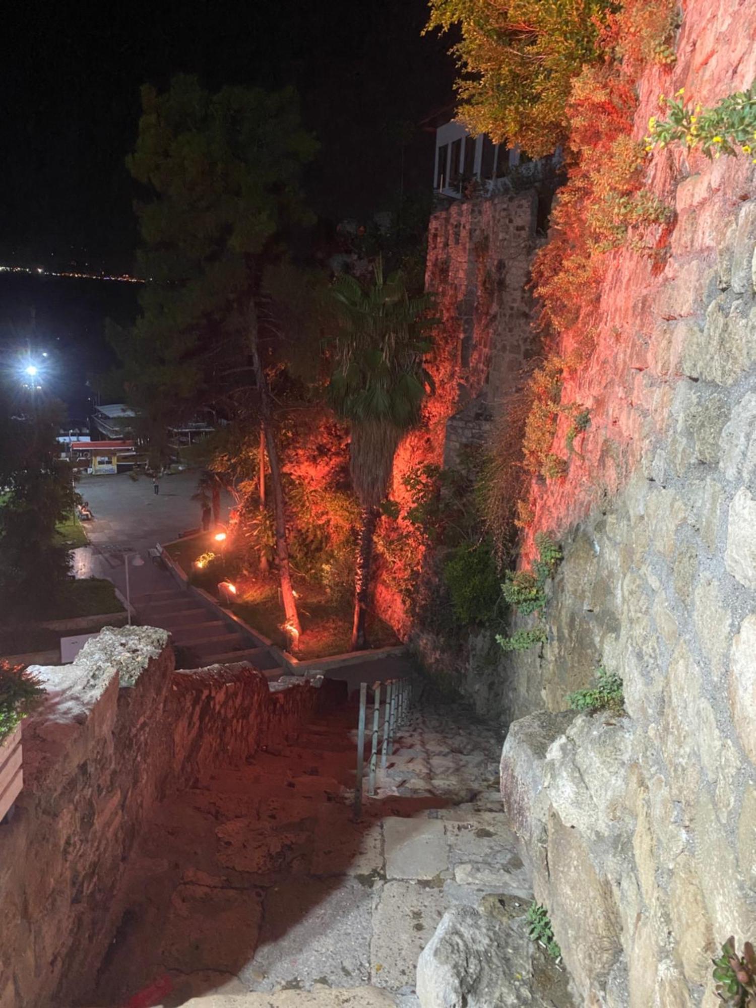 In The Middle Hotel أنطاليا المظهر الخارجي الصورة